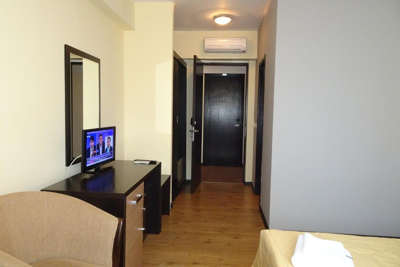 Hotel Nord Ploieşti Exterior foto